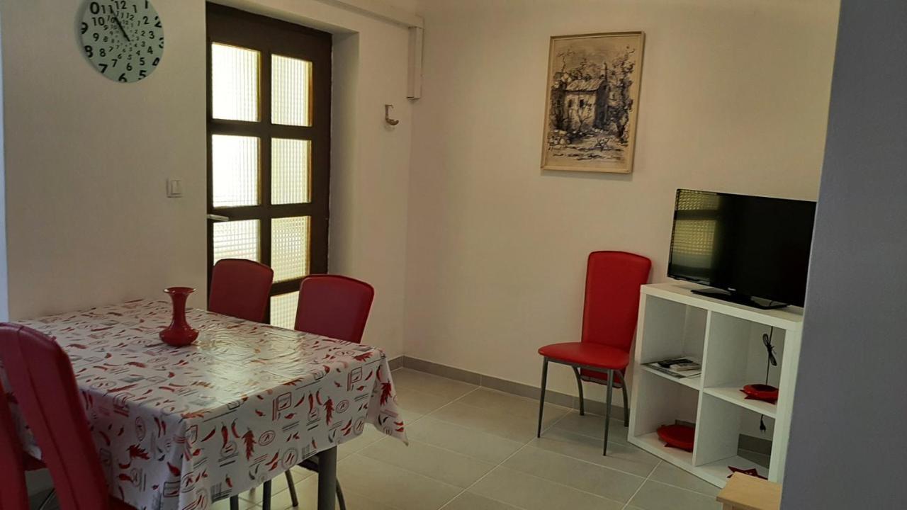 Apartmani Mw, Crveni Apartman Baska  Luaran gambar