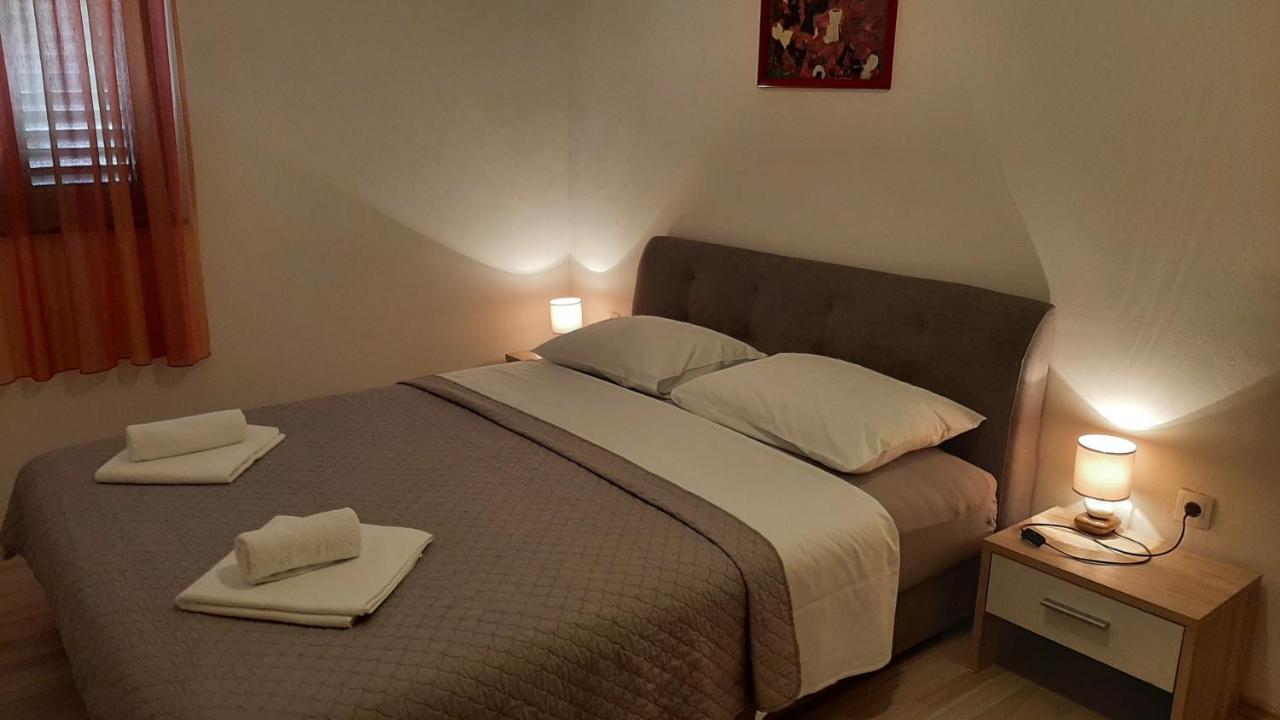 Apartmani Mw, Crveni Apartman Baska  Luaran gambar