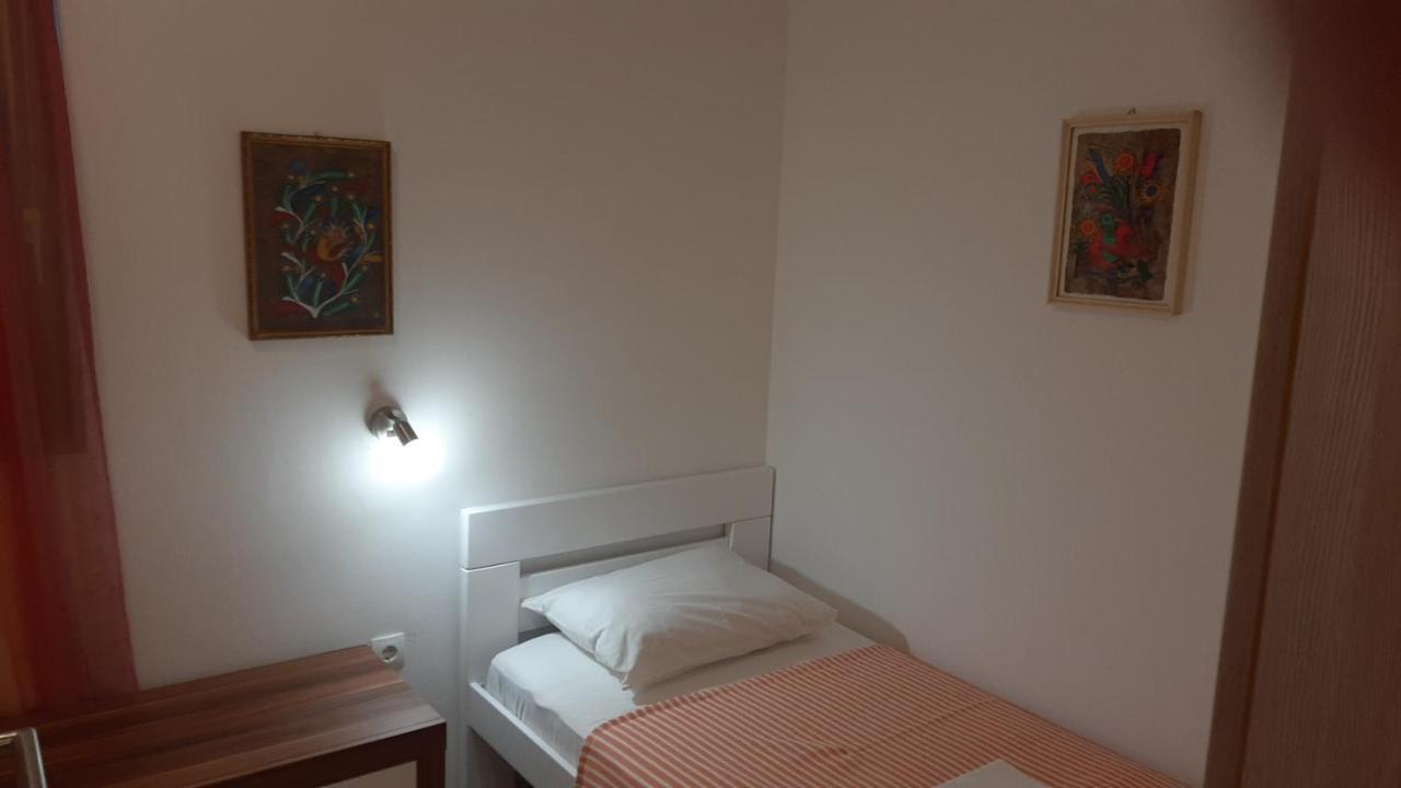 Apartmani Mw, Crveni Apartman Baska  Luaran gambar